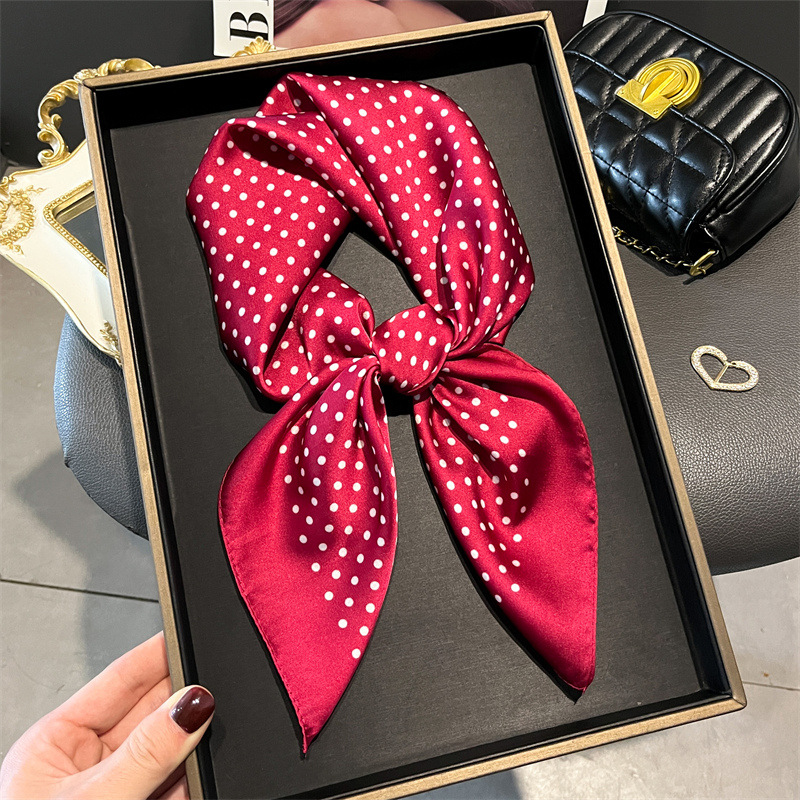 Luxury Bags Trending - 女性のための豪華なシルクのスカーフ,春と夏のための花の装飾が施された小さなヘッドバンド,卸売