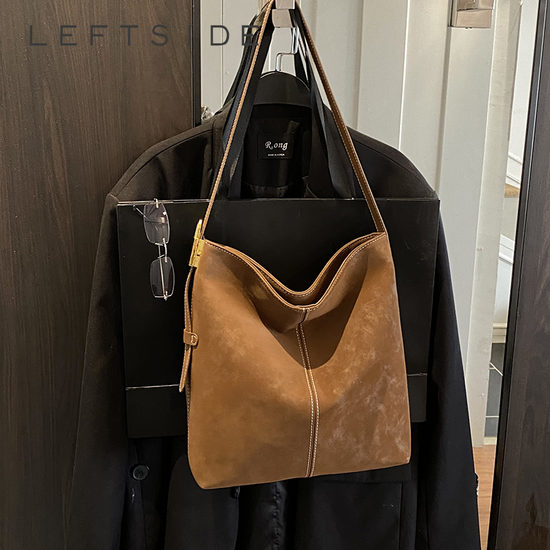 Luxury Bags Trend 2025 - 左側女性 Pu レザーショルダーバッグ 2025 冬レトロバケットクロスボディバッグ高級デザイナートレンド女性ハンドバッグと財布