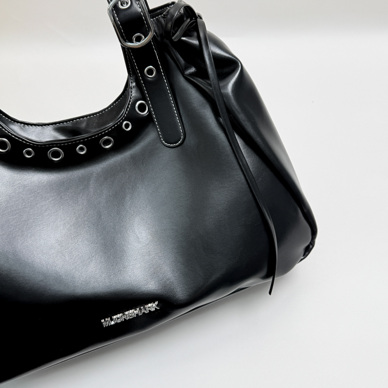 ヴィンテージスタイルの女性用アンダーアームショルダーバッグ  - Luxury Bags That Are Vegan のレビューと価格