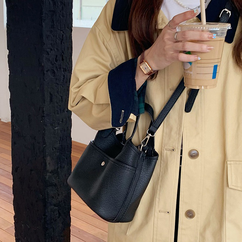 エレガントな女性向け新作高級デザイナーズハンドバッグ、レディ - Luxury Bags That Are Affordable のレビューと価格