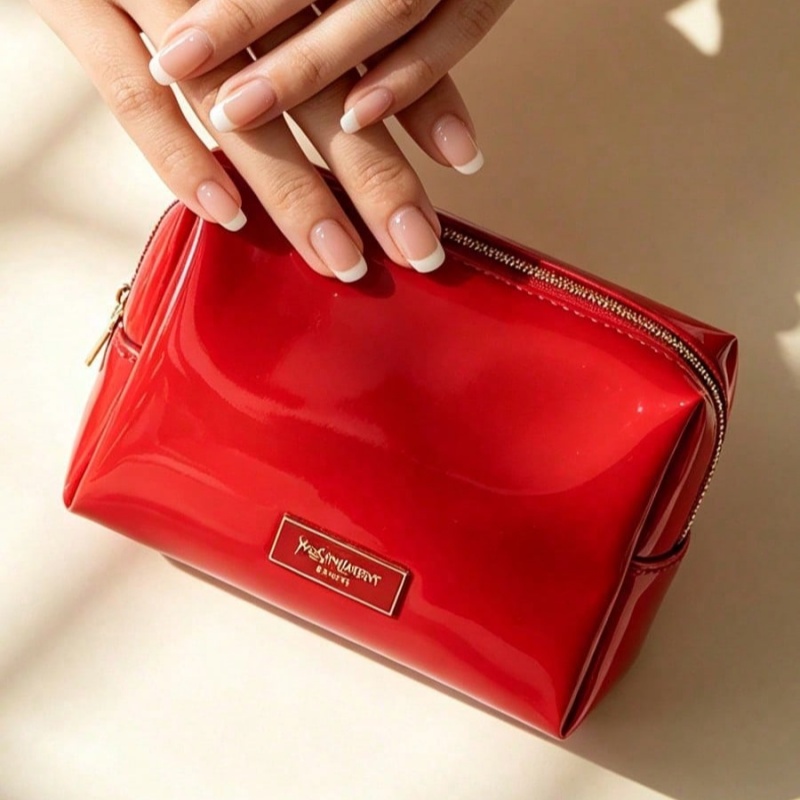 YSL BEAUTE レッドフェイクレザーメイクアップバッグ - Luxury Bags With Zipper のレビューと価格