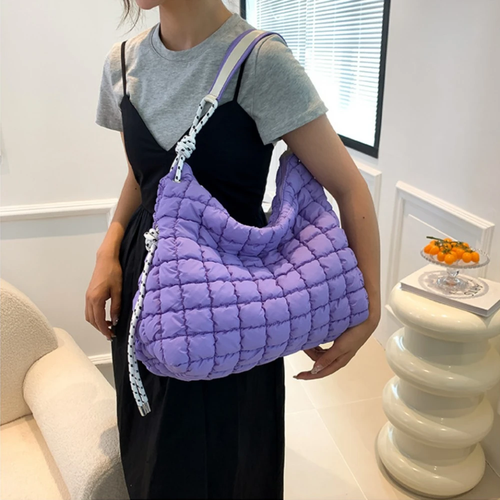 ビーガンダウンプリーツショルダーバッグ女性の高級ファッション - Luxury Bags That Are Vegan のレビューと価格