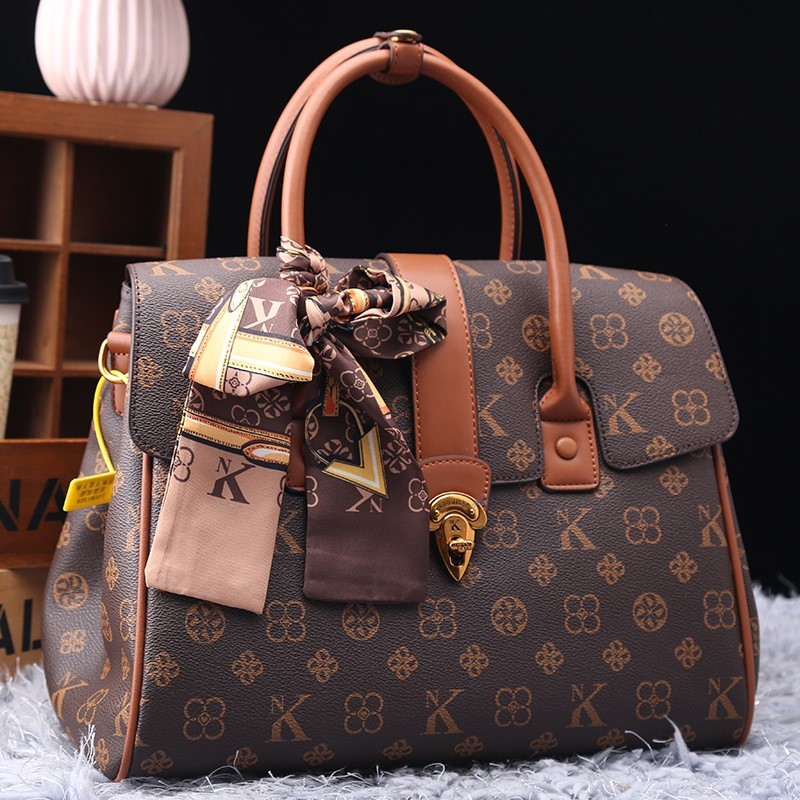 ライト高級ブランドのレディースバッグ 2025 新しいファッ - Luxury Bags Trend 2025 のレビューと価格