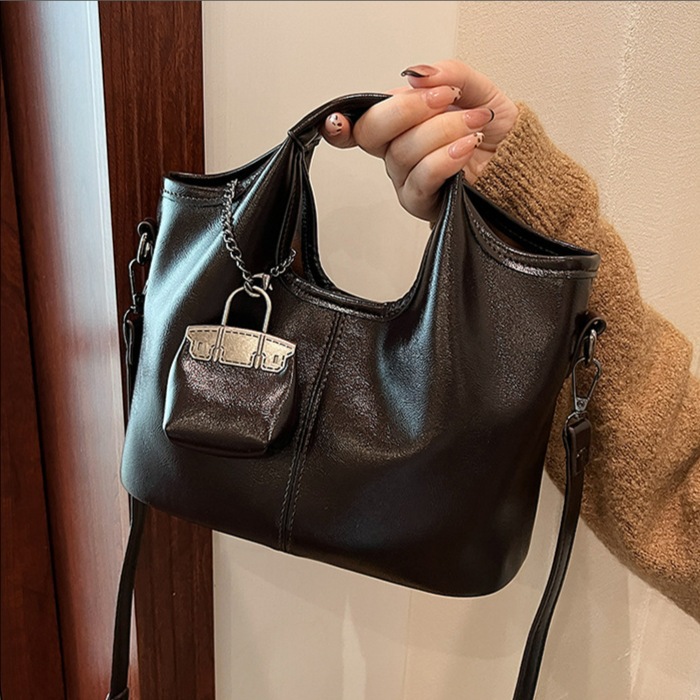 高品質人気販売中卸売ニッチデザインレトロファッション脇下クロ - Luxury Bags In China Wholesale のレビューと価格