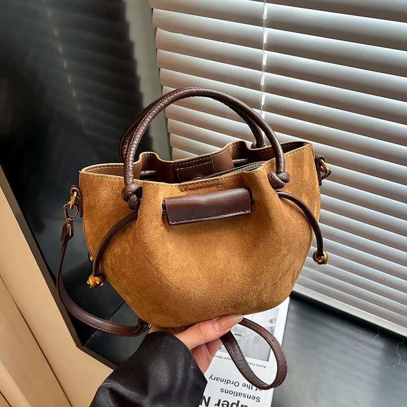 女性用PUレザーミニショルダーバッグ2025冬レトロソフトバ - Luxury Bags Trend 2025 のレビューと価格