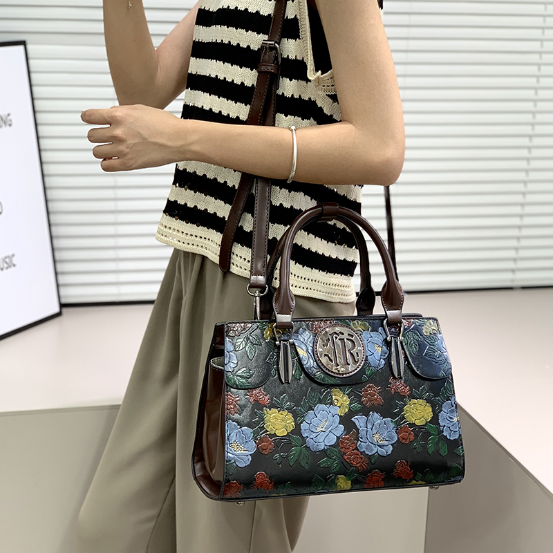 ヴィンテージ花柄エンボス加工トートバッグ女性用高級3Dフラワ - Luxury Bags That Are Vegan のレビューと価格